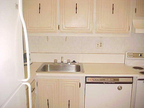 3rd image of 3671 Environ Blvd APT 570