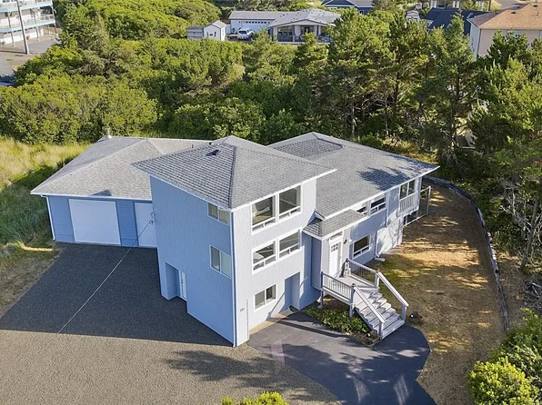 781 Camden Court SW, Ocean Shores, WA 98569