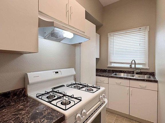 2nd image of 2642.5 5th Ave Unit 2