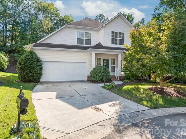 2208 Henery Tuckers Ct, Charlotte, NC 28270