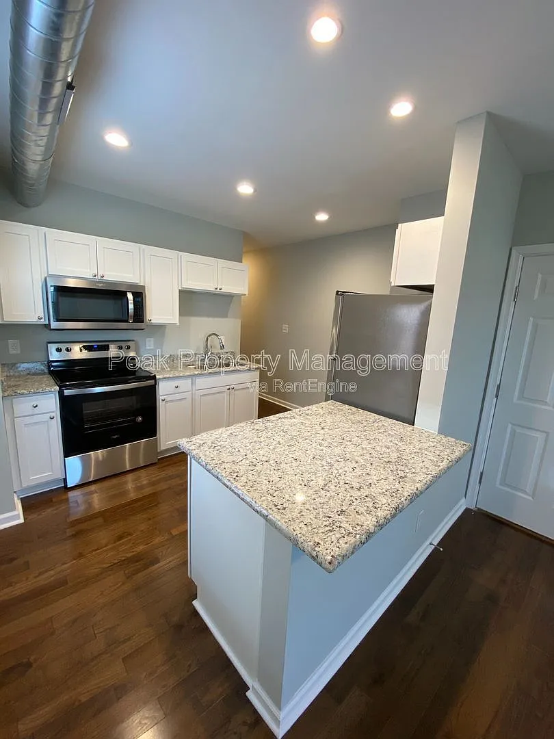1 bed, 1.0 bath, 626 sqft, $1,200 — Photo 2