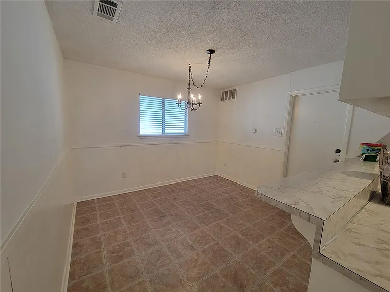 5806 Nassau Dr #B — Photo 12