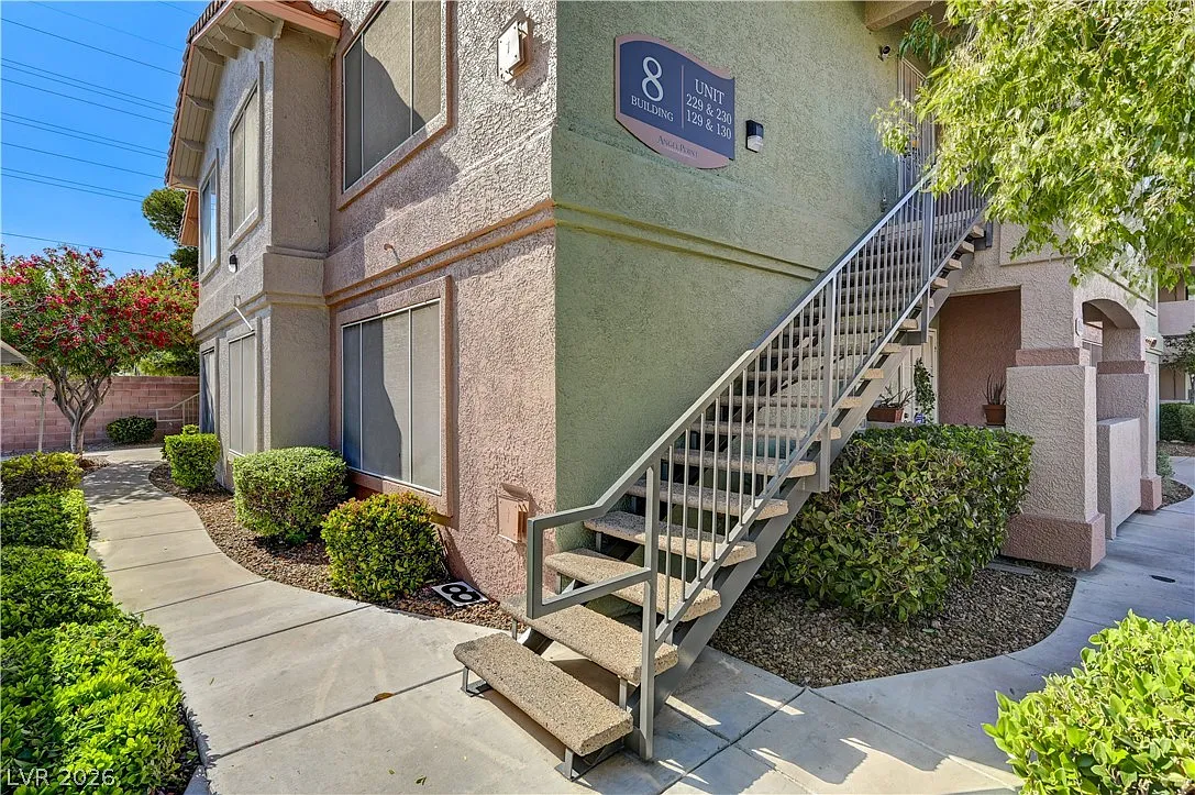 2 bed, 2.0 bath, 1016 sqft, $1,395 — Photo 4