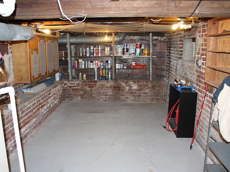 120 Garfield Ave — Photo 15