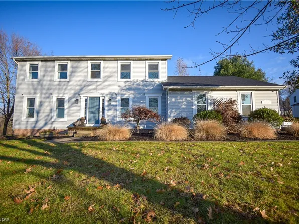 12329 Stover Farm Dr NW, Canal Fulton, OH 44614