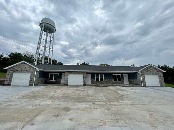 3rd image of 141-143-145 Wiese Pkwy #W-143