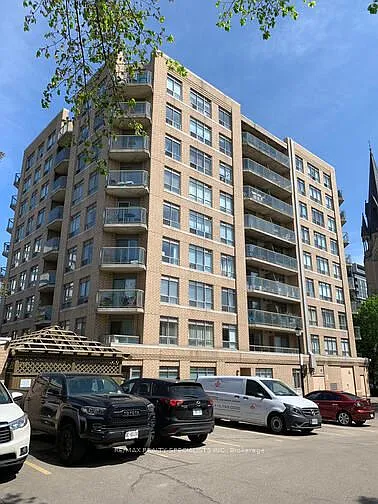140 Bathurst St #208 — Photo 4