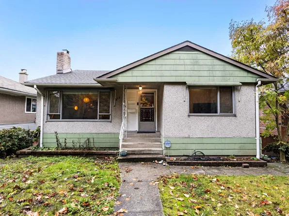512 Garrett St, New Westminster, BC V3L 3S6