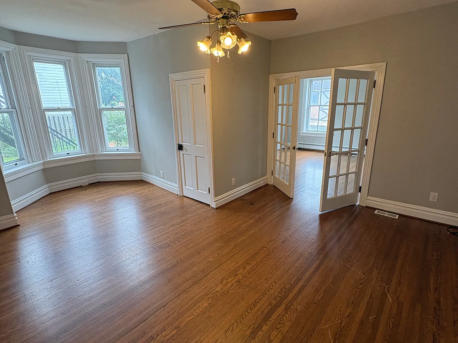 2 bed, 1200 sqft, $1,385 — Photo 2