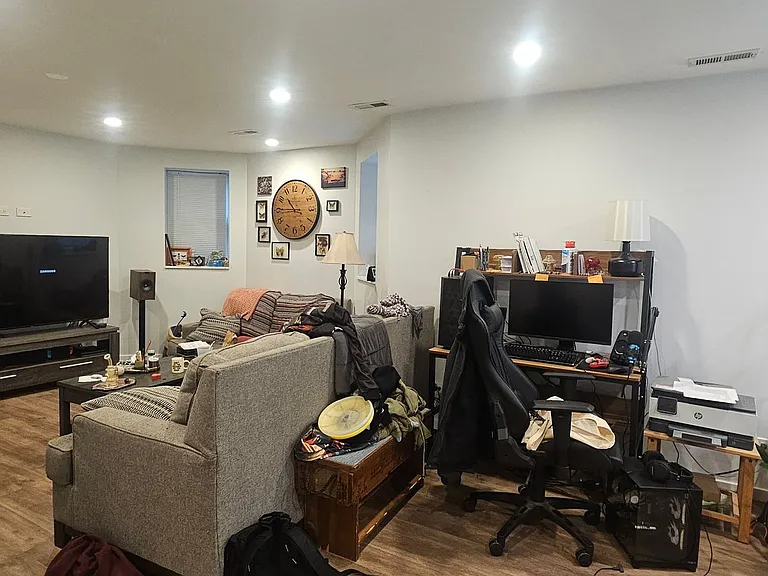 2952 W Nelson St — Photo 4