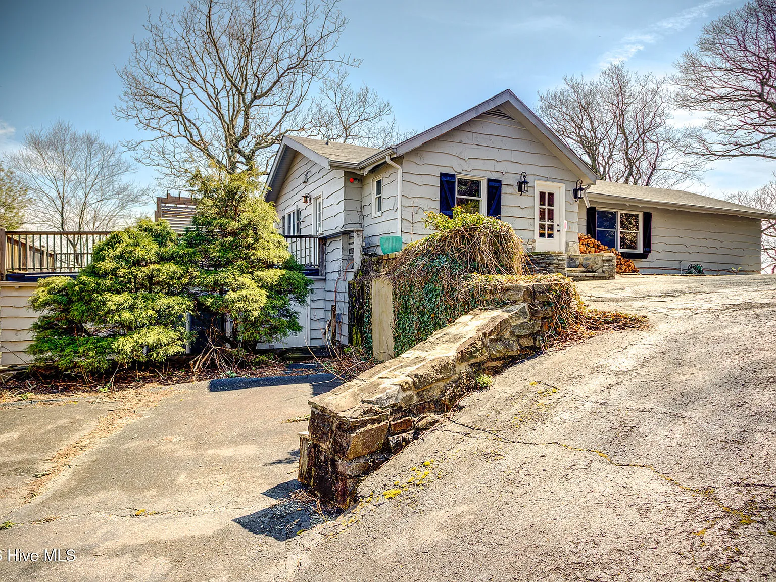 4 bed, 4.5 bath, $4,500 — Photo 2