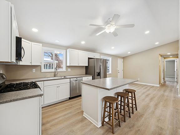 2nd image of 38840 N Park Ave