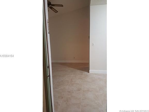4th image of 860 Cypress Park Way #D4