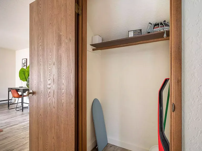 4259 Woodland Park Ave N #5 — Photo 15