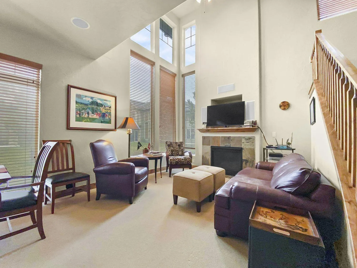 6180 N Fox Pointe Cir — Photo 2