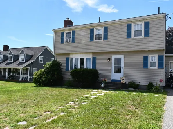 583 Whetstone Hill Rd, Somerset, MA 02726