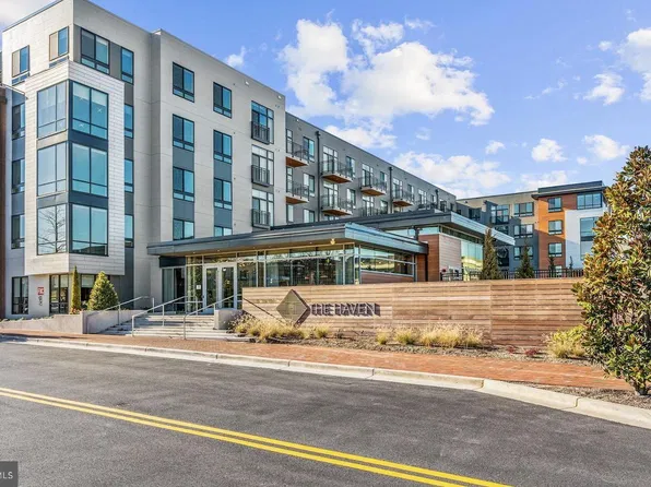 145 Riverhaven Dr, National Harbor, MD