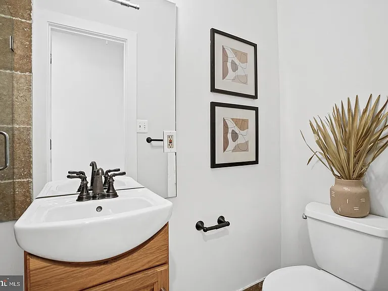51 Rhode Island Ave NW #3 — Photo 13