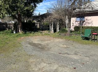 675 N 16th St, Cottage Grove, OR 97424