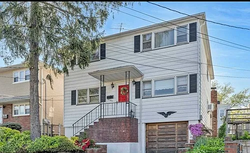 331 Hickory St Photo 1