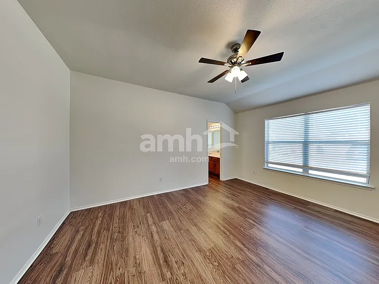 1417 Indian Wells Trl — Photo 8