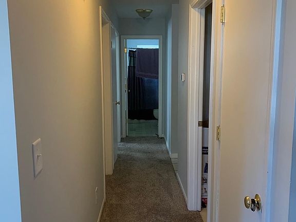 4th image of 1128 Cambridge Ct