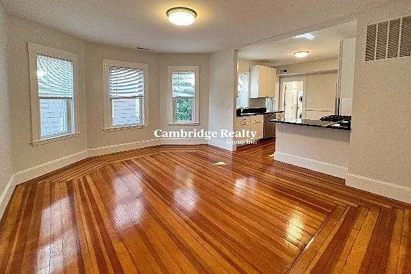 17 Ashland St #2T — Photo 7
