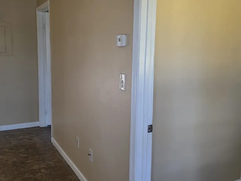 503 Washington Blvd NE — Photo 8