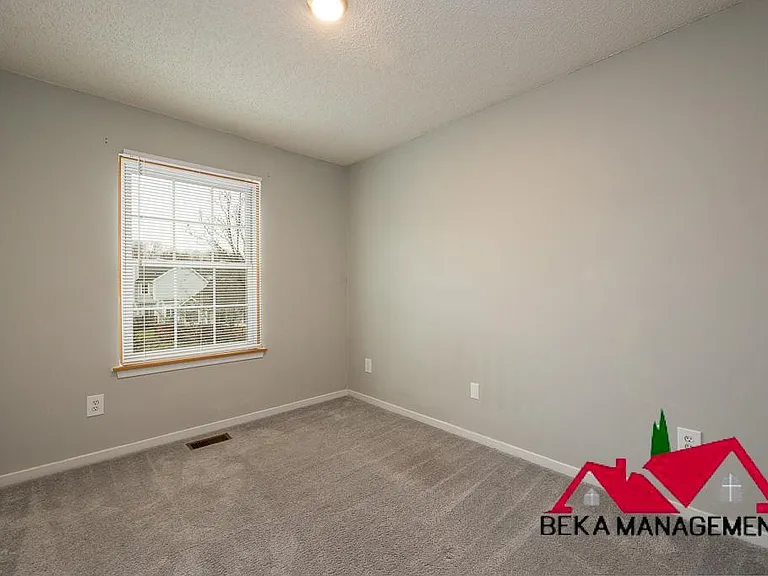 30850 Collingdale Dr — Photo 15