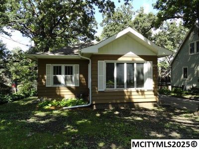 856 1st St NW, Mason City, IA, 50401