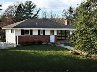 9231 Woodcrest Rd, Pittsburgh, PA 15237