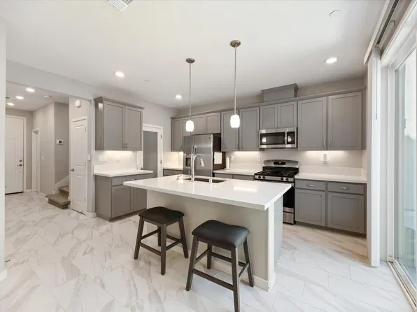 1643 Pagoda Ln, Sacramento, CA 95834