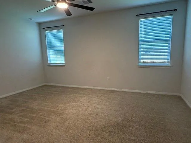 101 Lbj Ln — Photo 7