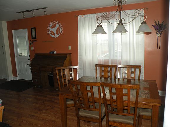 Dining/ multi-purpose