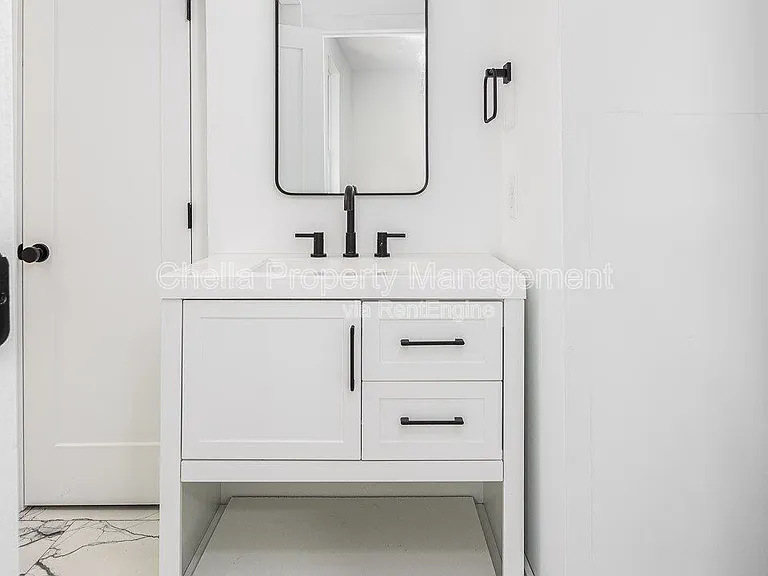 1012 Debow St #B — Photo 20