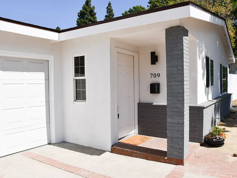 709 W Palm Ave