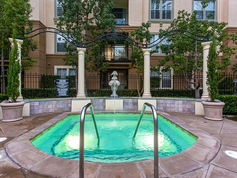 3336 Watermarke Pl — Photo 10