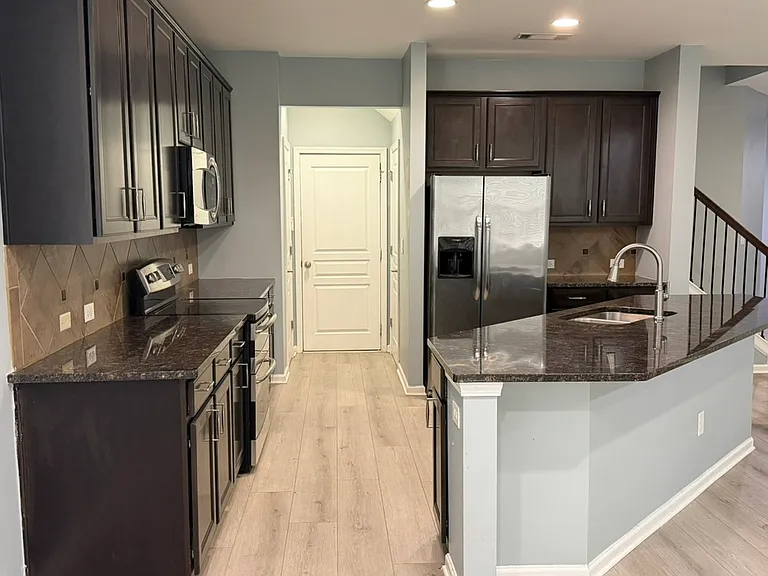 2161 Crestridge Trl NE — Photo 2