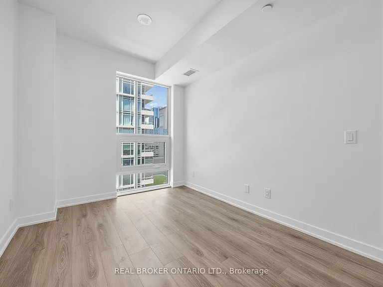 100 Queen St E #1912 — Photo 18