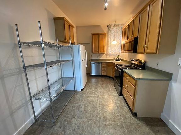 2nd image of 1363 San Anselmo Ave Unit C