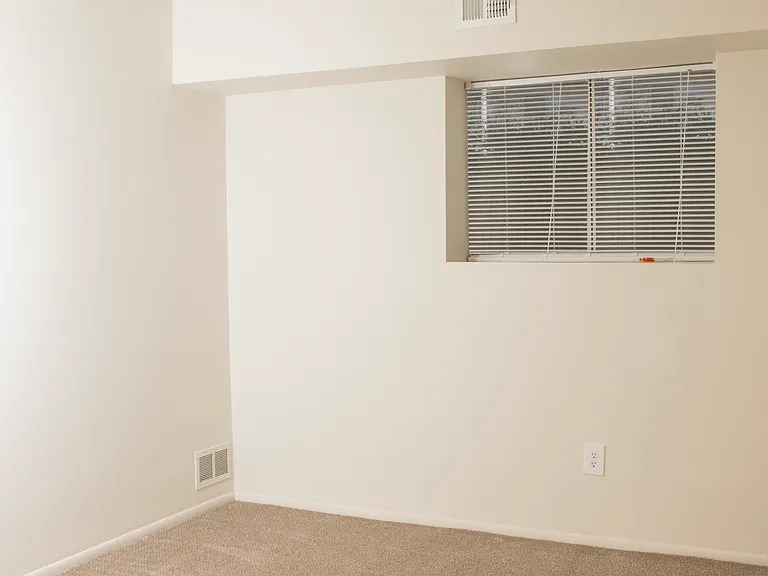 Orchard Hills Apartments — Photo 22