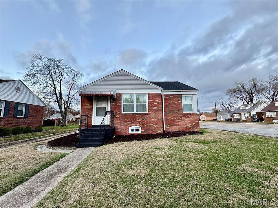 1st image of 2665 E 27th St