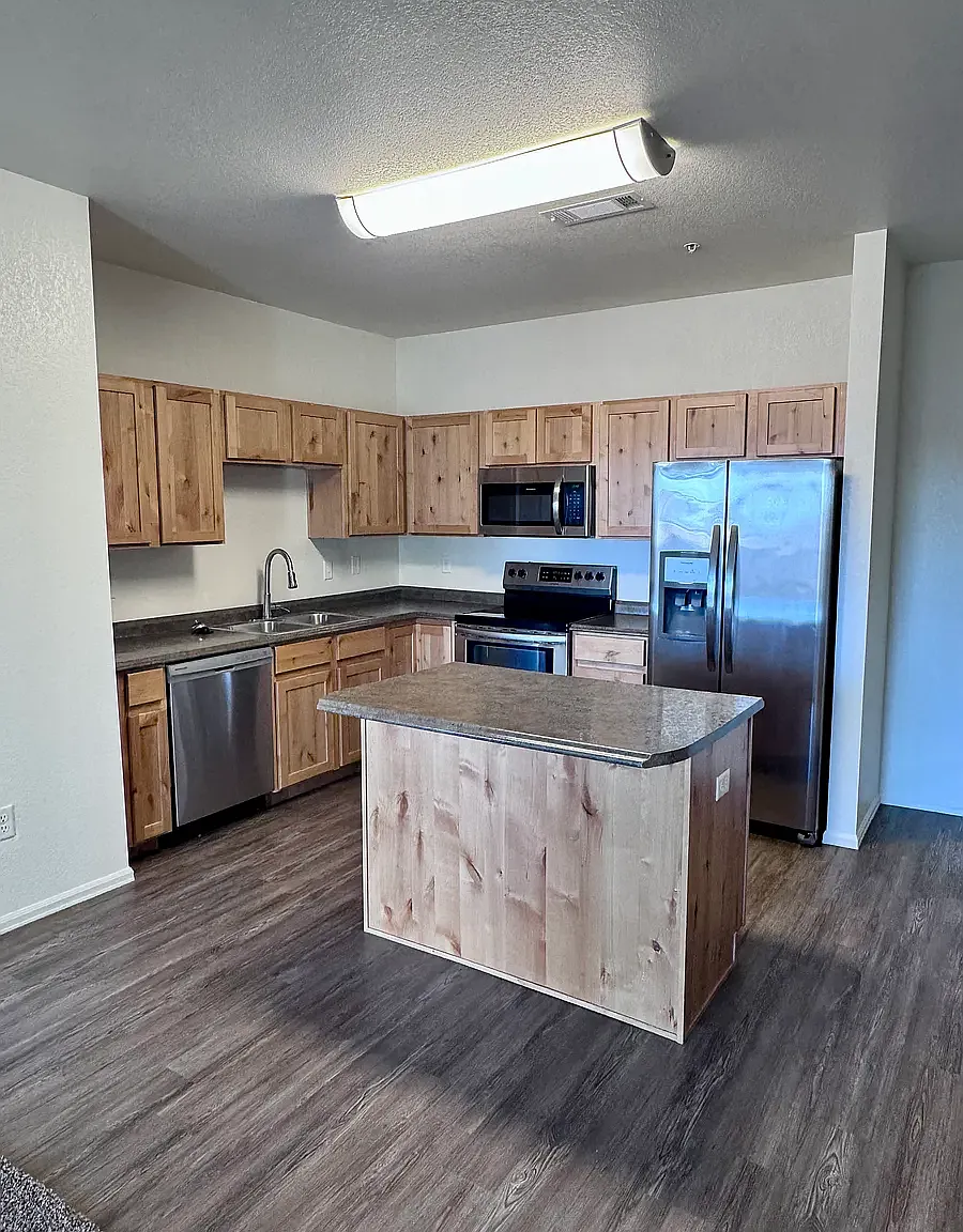 1 bed, 725 sqft, $1,550 — Photo 3
