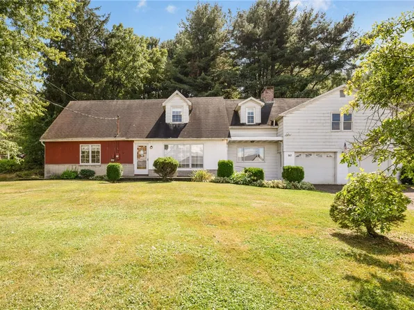 567 Valley Dr, Somerset, PA 15501