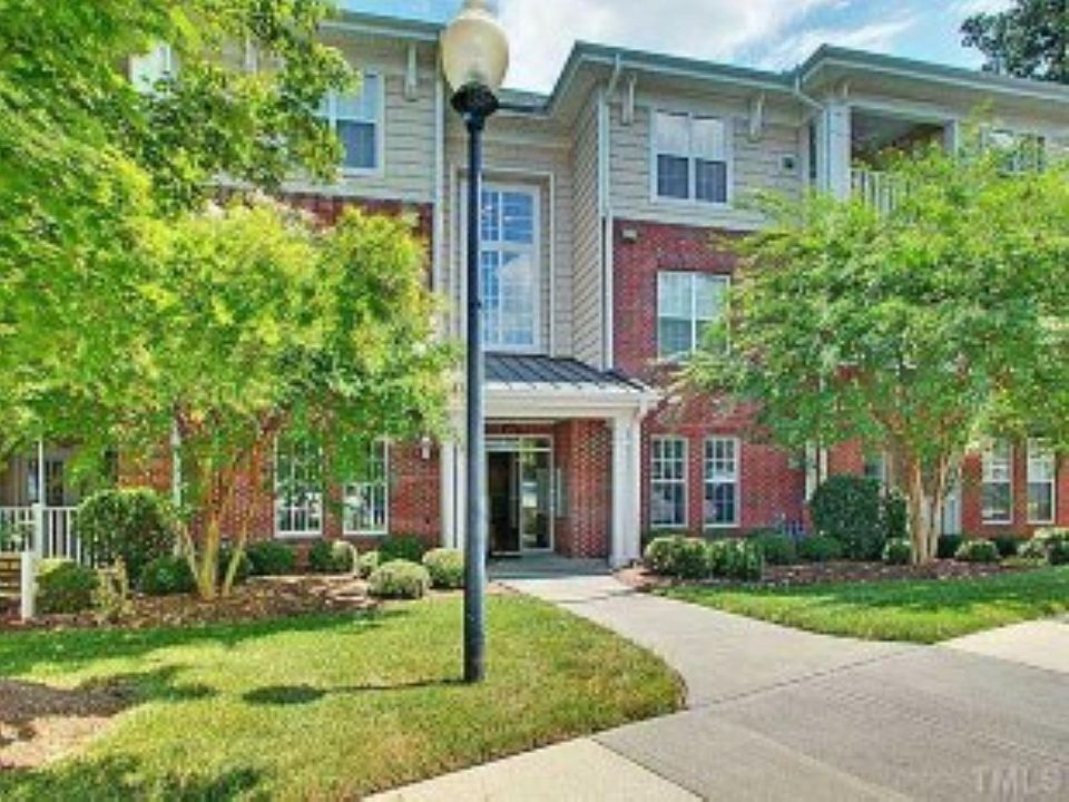 1st image of 613 Ives Ct #613