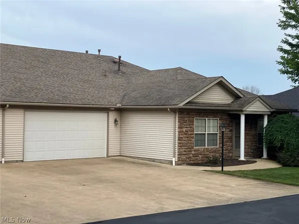 3125 Whitewood St NW #5, North Canton, OH 44720