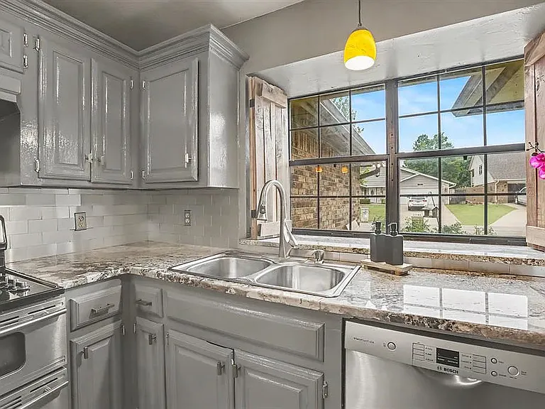 14125 Osage Dr — Photo 4