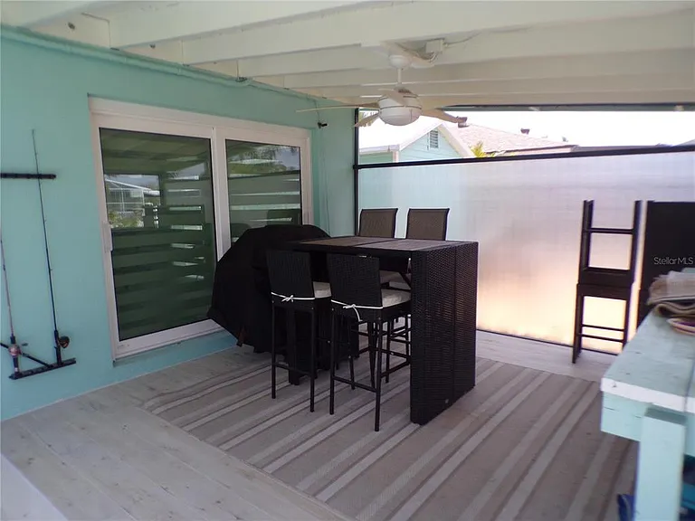 21088 Edgewater Dr — Photo 37