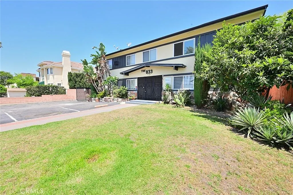 833 W. Duarte Road - Unit 12 — Photo 4