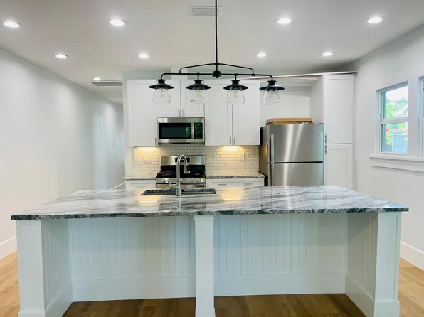 456 Joyce Ter N, Saint Petersburg, FL 33701